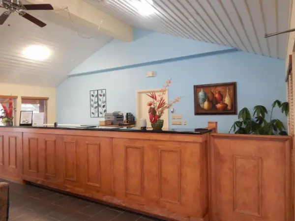 Regency Inn Iola 10