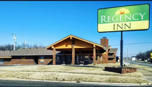 Regency Inn Iola 4